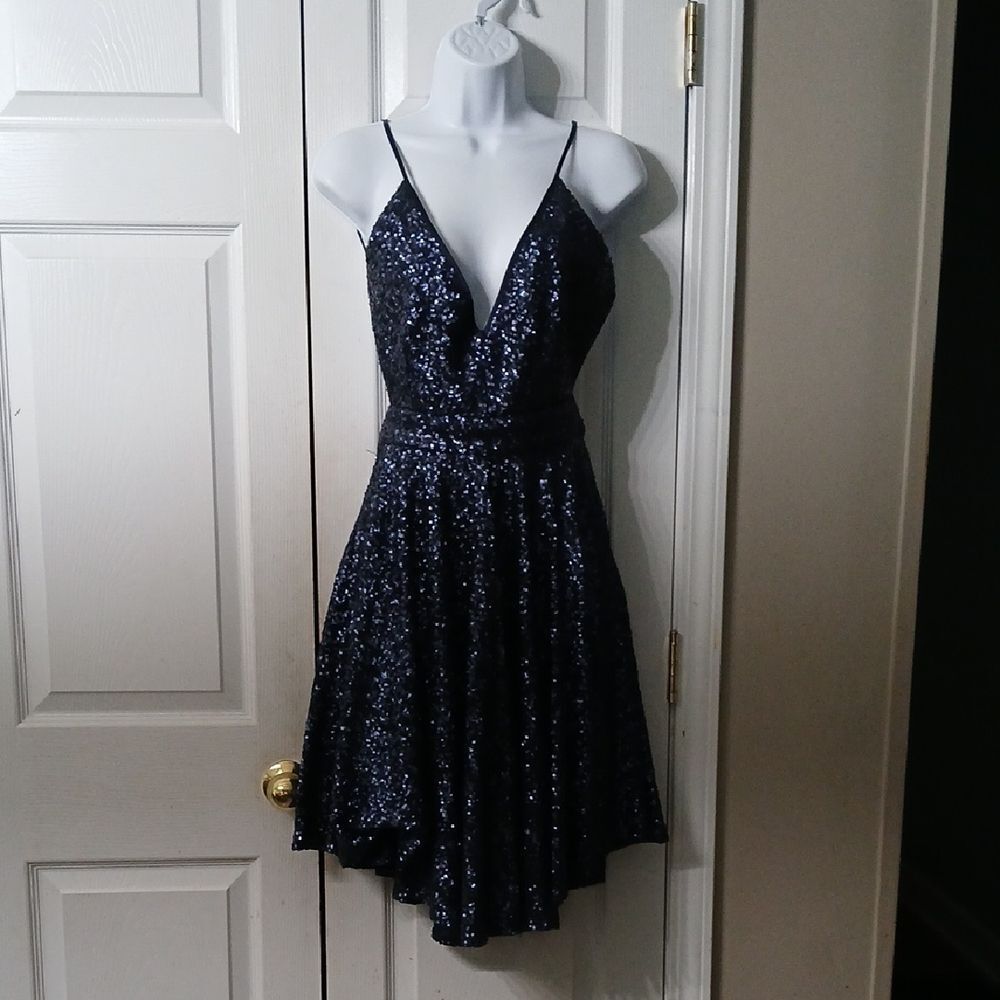 Contrarian New York navy blue sequin party dress Sz 4 NWOT